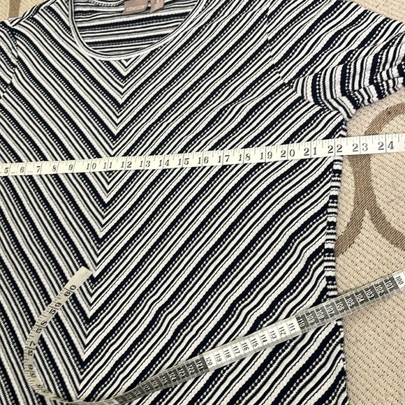 Chico’s Hummingbird Stripe Scoop-Neck long sleeve top - Picture 9 of 15